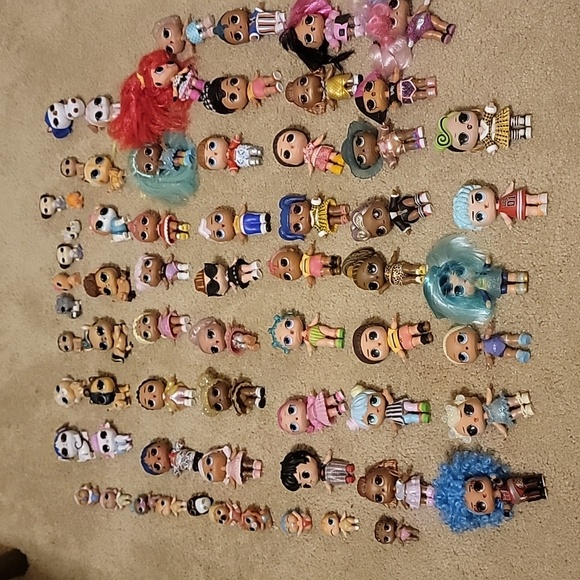 Large Lot of 32 LOL Surprise Dolls, 9 Babies, 42 Cups, 19 Pets and more - Picture 1 of 4